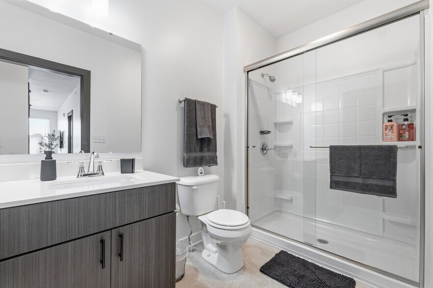 Building Photo - 1121 Laurel St