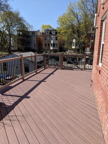 Building Photo - 5504 Hays St