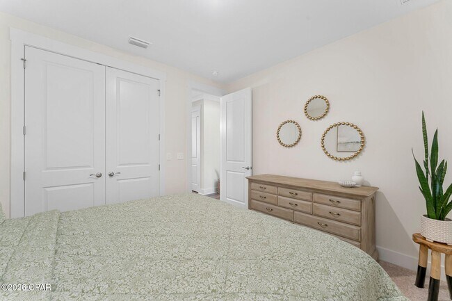 Building Photo - 1663 Rushes Ave