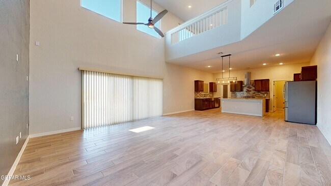 Building Photo - 500 La Entrada Cir