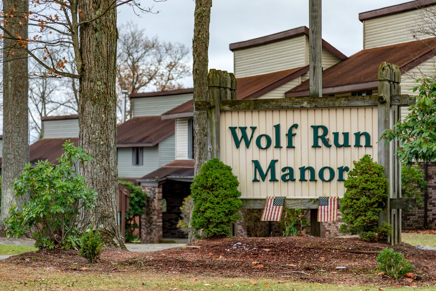 Wolf Run Manor Entrance Sign - Wolf Run Manor Townhomes