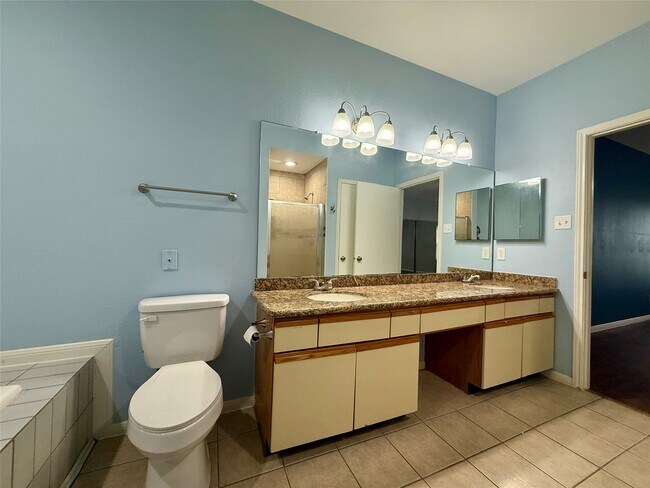 Building Photo - 3254 Holly Hall St