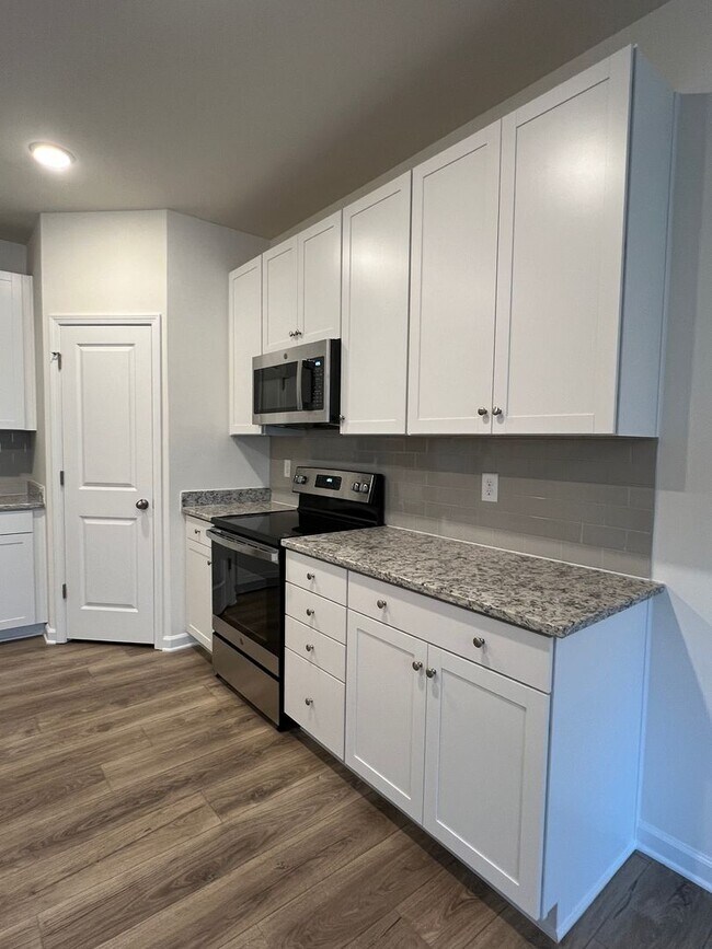 Building Photo - Brand New 2 Bedroom Townhome Available NOW...
