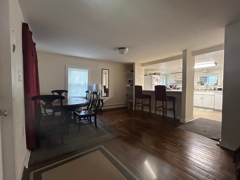 Primary Photo - 96 Vine St