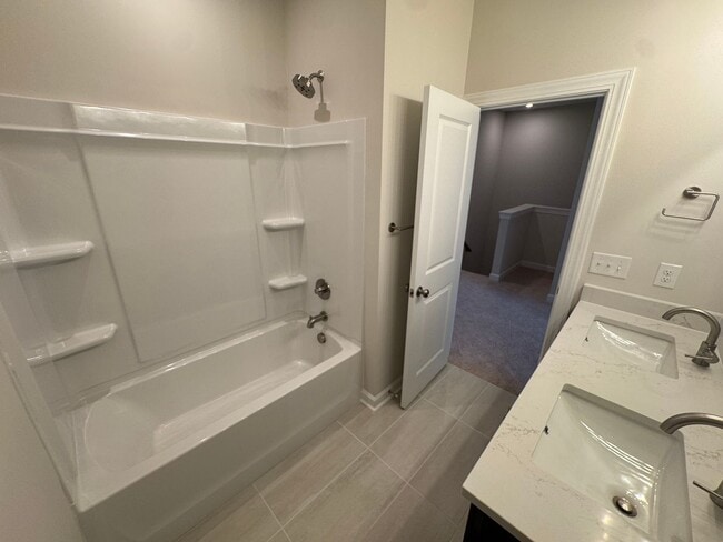 Building Photo - 4707 Cypress Tree Ln