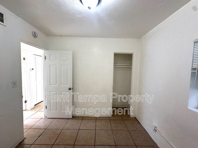 Building Photo - 626 31st St S