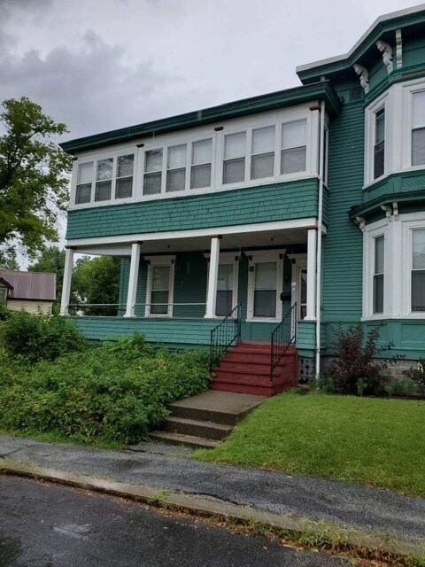 Building Photo - 32 Loomis St