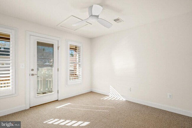 Building Photo - 211 Mill St