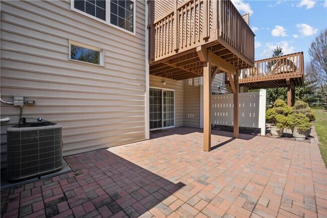 Building Photo - 1226 Hustis Dr