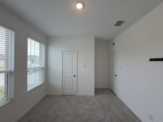 Building Photo - 537 Ml Trce Wy