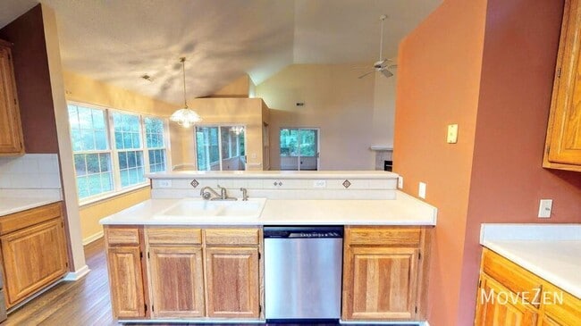 Building Photo - 8806 Healy Cir