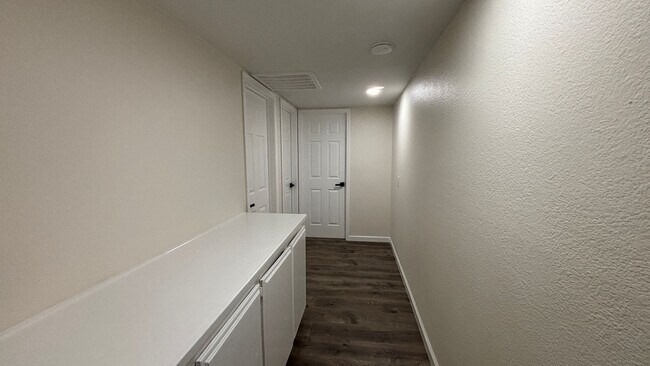 Building Photo - MeadSt221-223