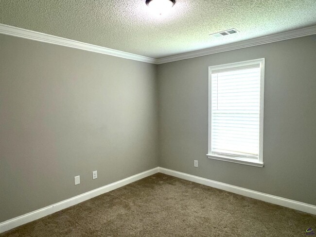 Building Photo - 531 Edgarton Way