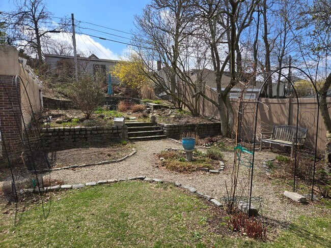 Building Photo - Comfortable 3-Bedroom Living with Outdoor Retreat in Brighton