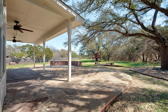 Building Photo - 141 Comanche Trail