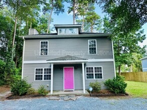 Building Photo - 811 Bonham Ave