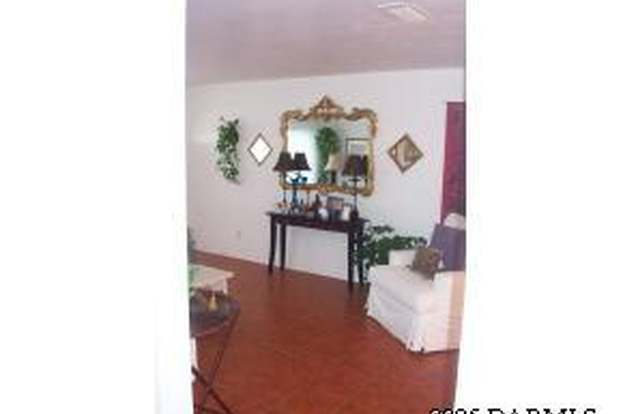 Building Photo - 152 Longwood Dr