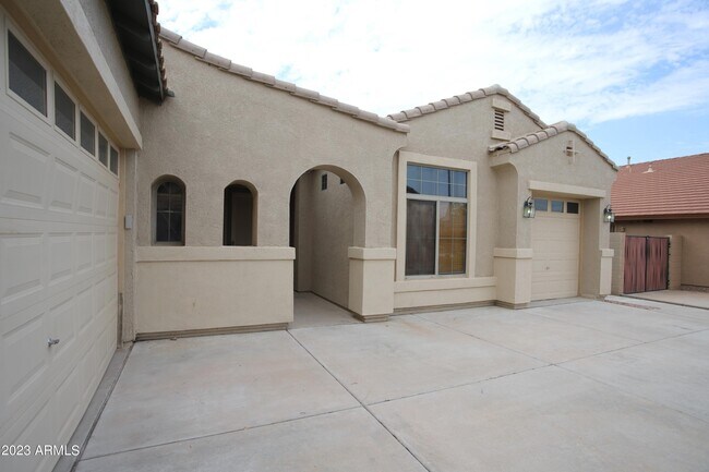 Building Photo - 779 E Mead Dr