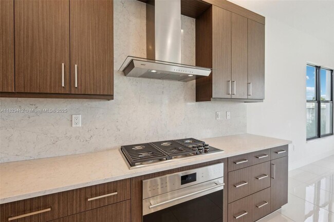 Building Photo - 13075 Feathering Wy