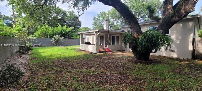 Building Photo - 15110 NE 9th Ct