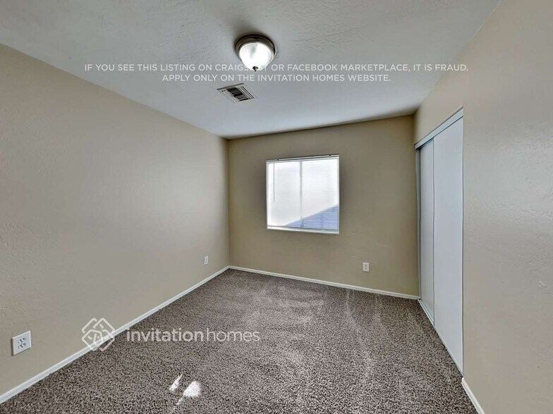 Building Photo - 3735 W Sunland Ave