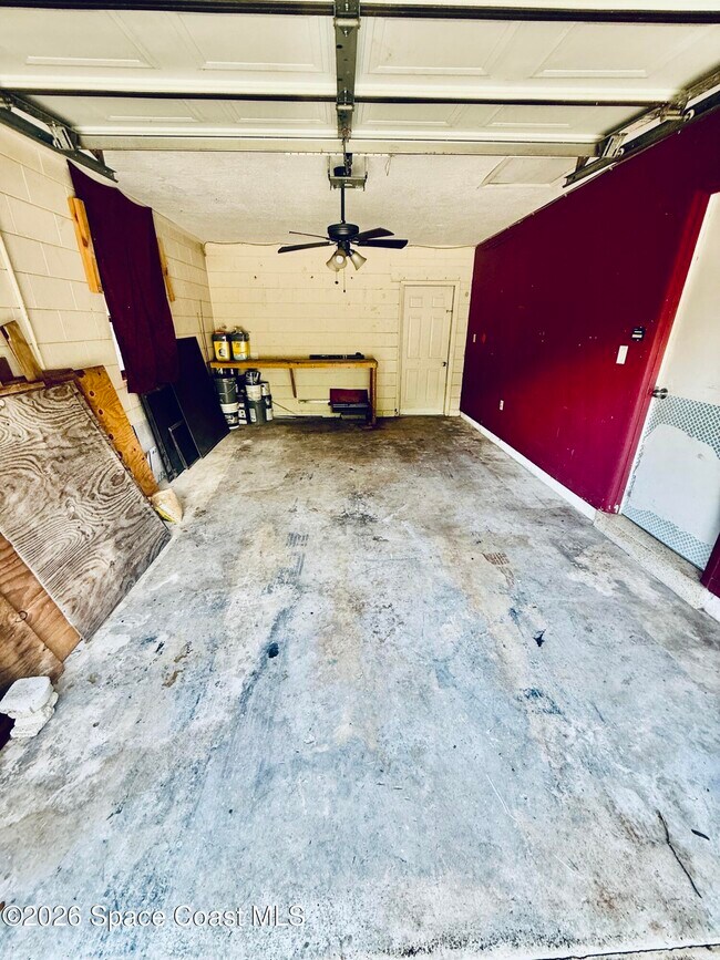 Building Photo - 410 S Tropical Trail