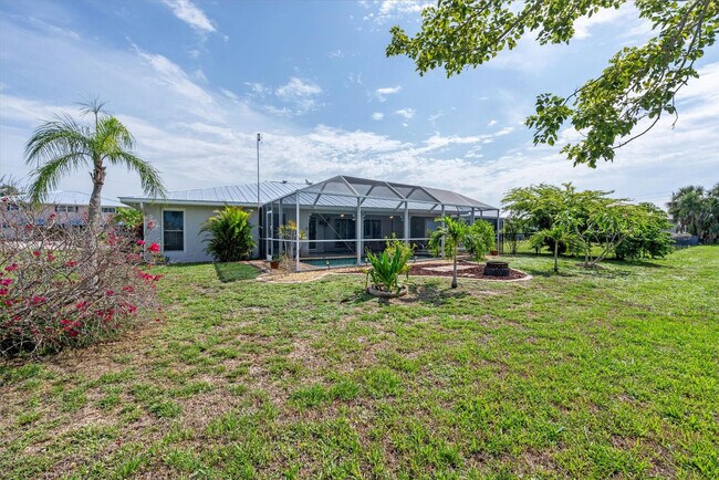 Building Photo - 917 Conecta Dr