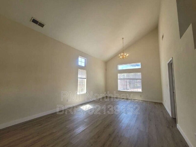 Building Photo - 937 Iron Dr