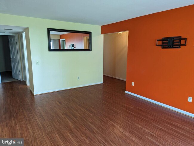 Building Photo - 9320 Caspian Way