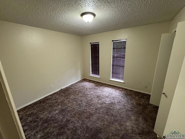 Building Photo - 5A5B W Broadway Ct