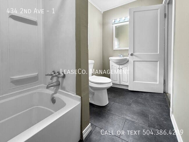 Building Photo - 434 2nd Ave