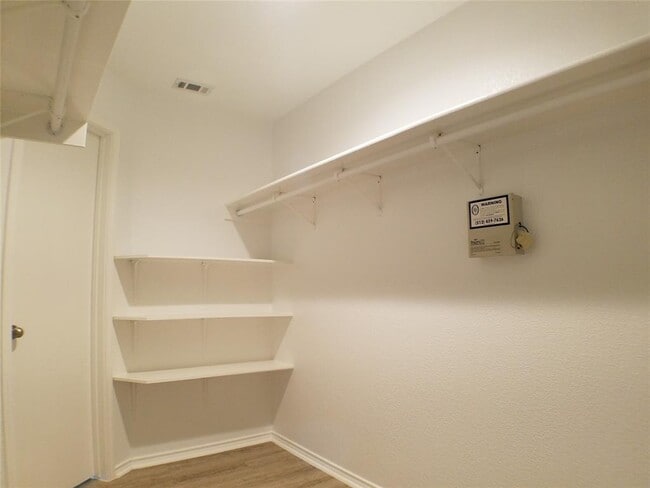 Building Photo - 11208 Blairview Ln