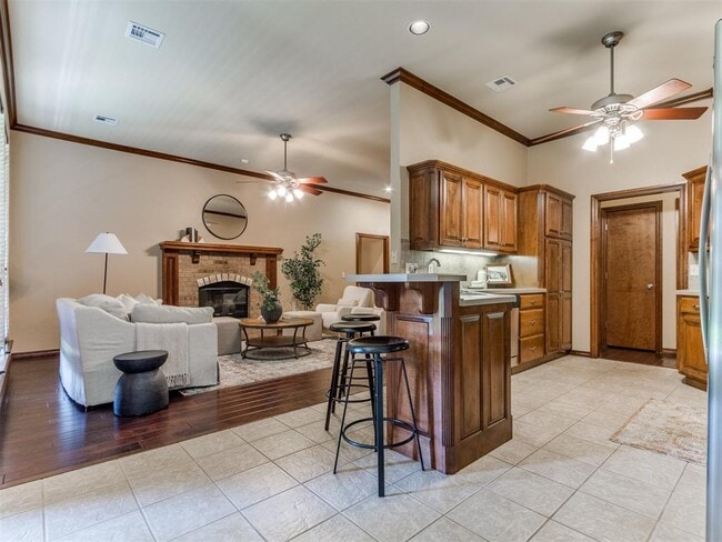 Building Photo - 16616 Hardwood Pl