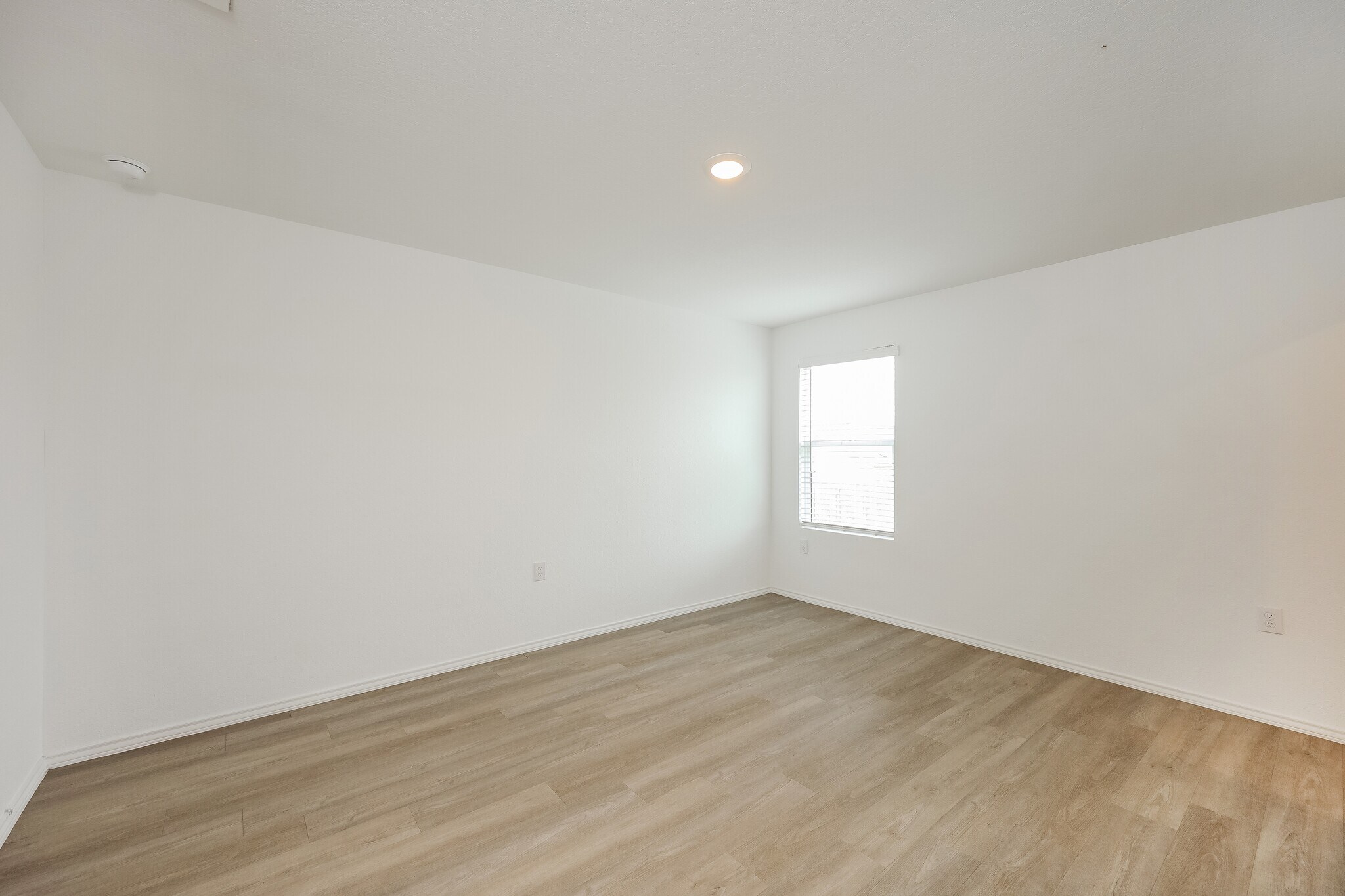 Building Photo - 11915 Cink Dr