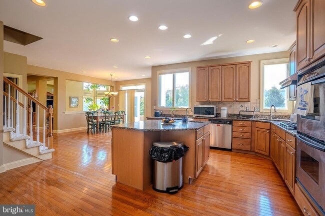 Building Photo - 19 Meadowlark Dr