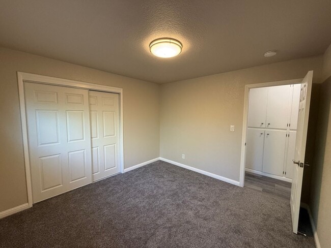 Building Photo - Updated single story home!