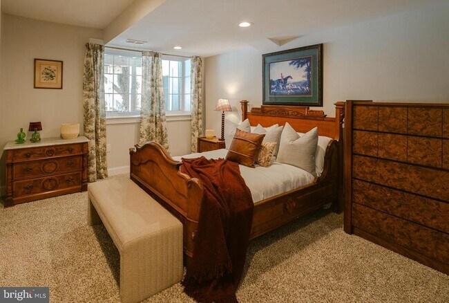 Building Photo - 13230 Falls Rd