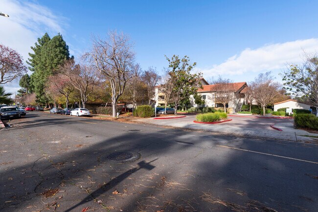 Building Photo - 1600 Villa St