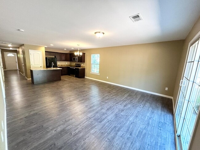 Building Photo - 120 Dogwood Ln