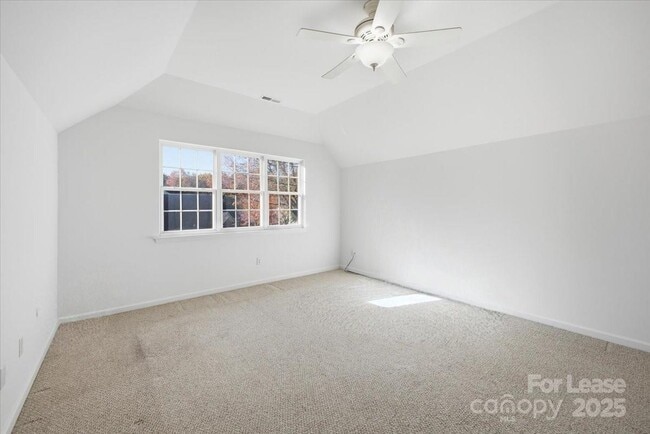 Building Photo - 7709 Sedgebrook Dr E