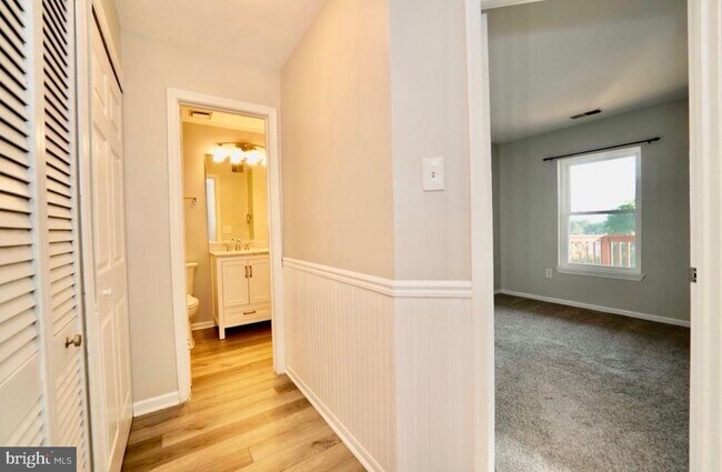 Building Photo - 5630 Ringwood Dr