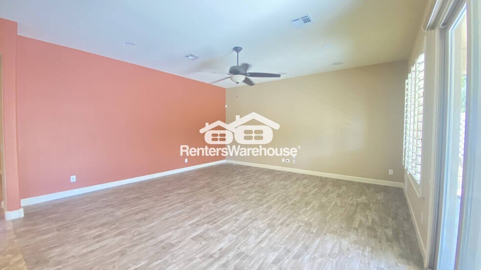 Building Photo - 3963 E Elmwood Pl