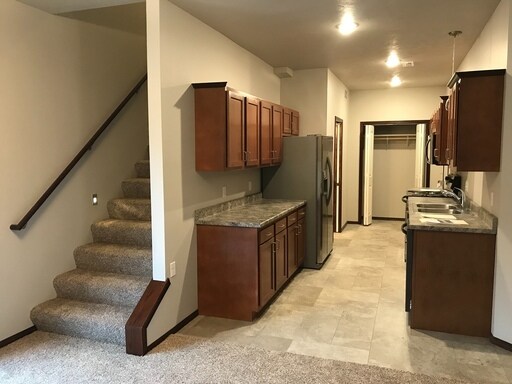 Building Photo - 1013 Tanner Ct