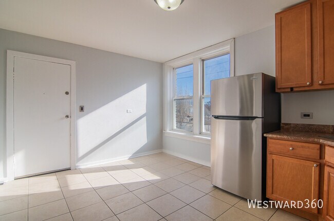 Building Photo - 1141 S Francisco Ave