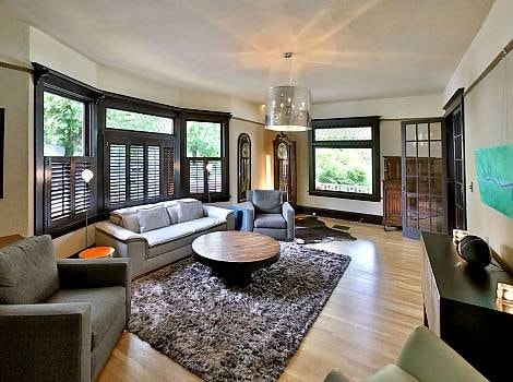 Building Photo - 2023 NE 8th Ave