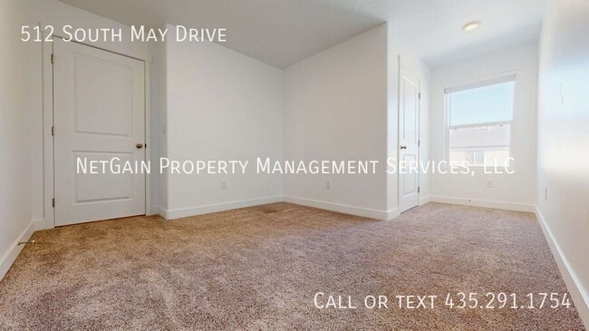 Building Photo - 512 May Dr