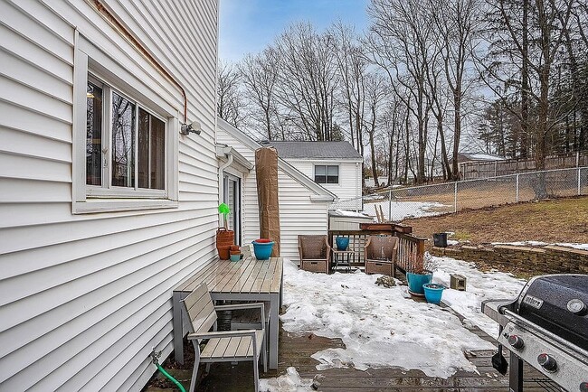 Building Photo - 62 Mt Vernon St