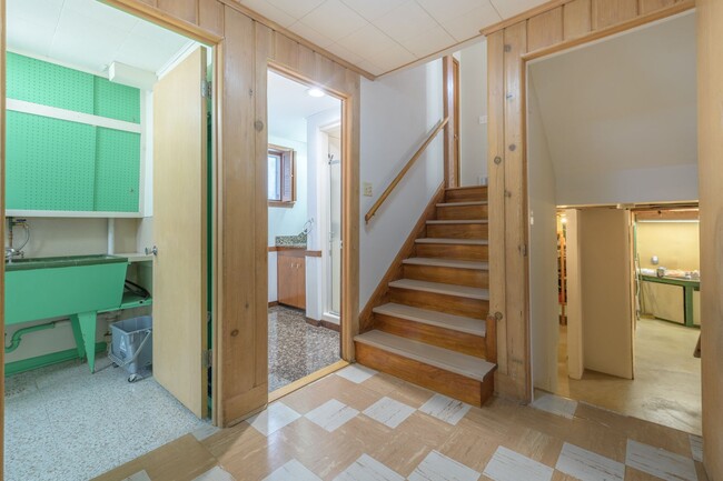 Building Photo - Great Roseville Home, Moundsview Schools, ...