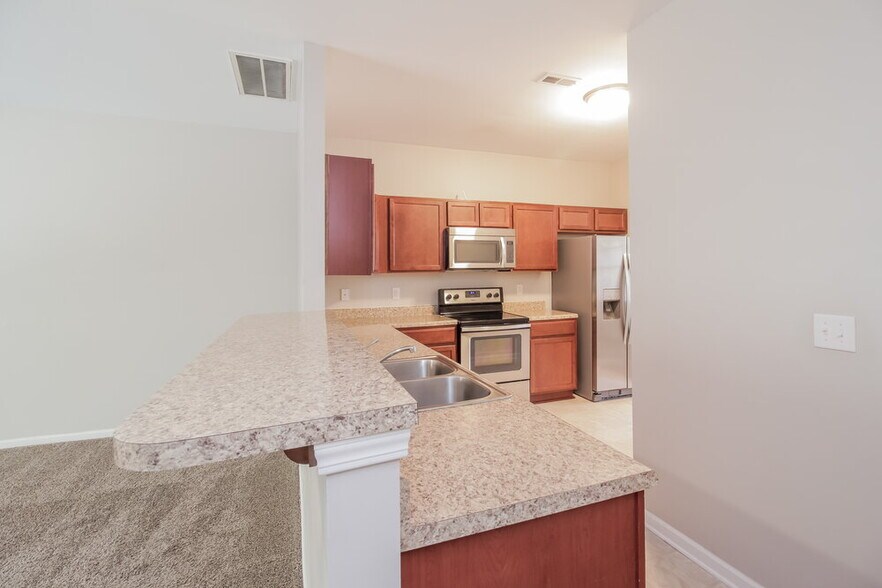 Building Photo - 330 Cornielle Ln
