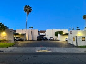 Building Photo - 1536 S Maple St